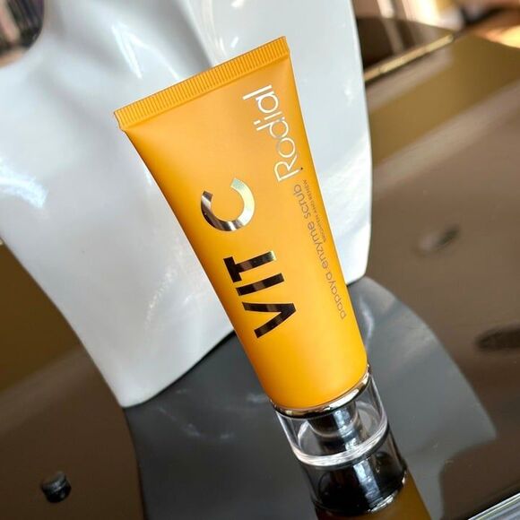 SEALED Rodial Vit C Papaya Enzyme Scrub Gentle Brightening Resurfacing Exfoliant - Picture 2 of 7